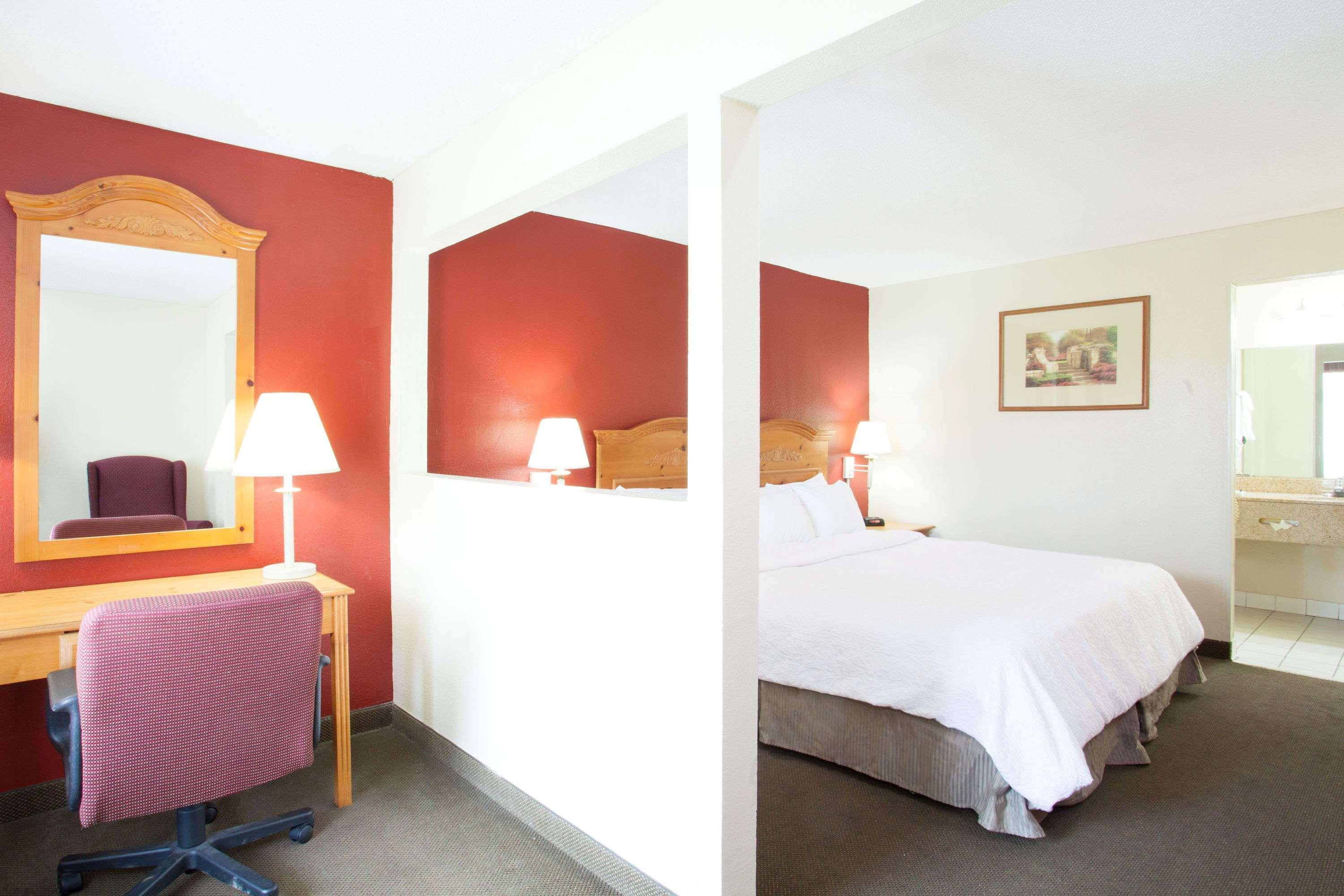Days Inn & Suites By Wyndham Collierville Germantown Area Eksteriør bilde