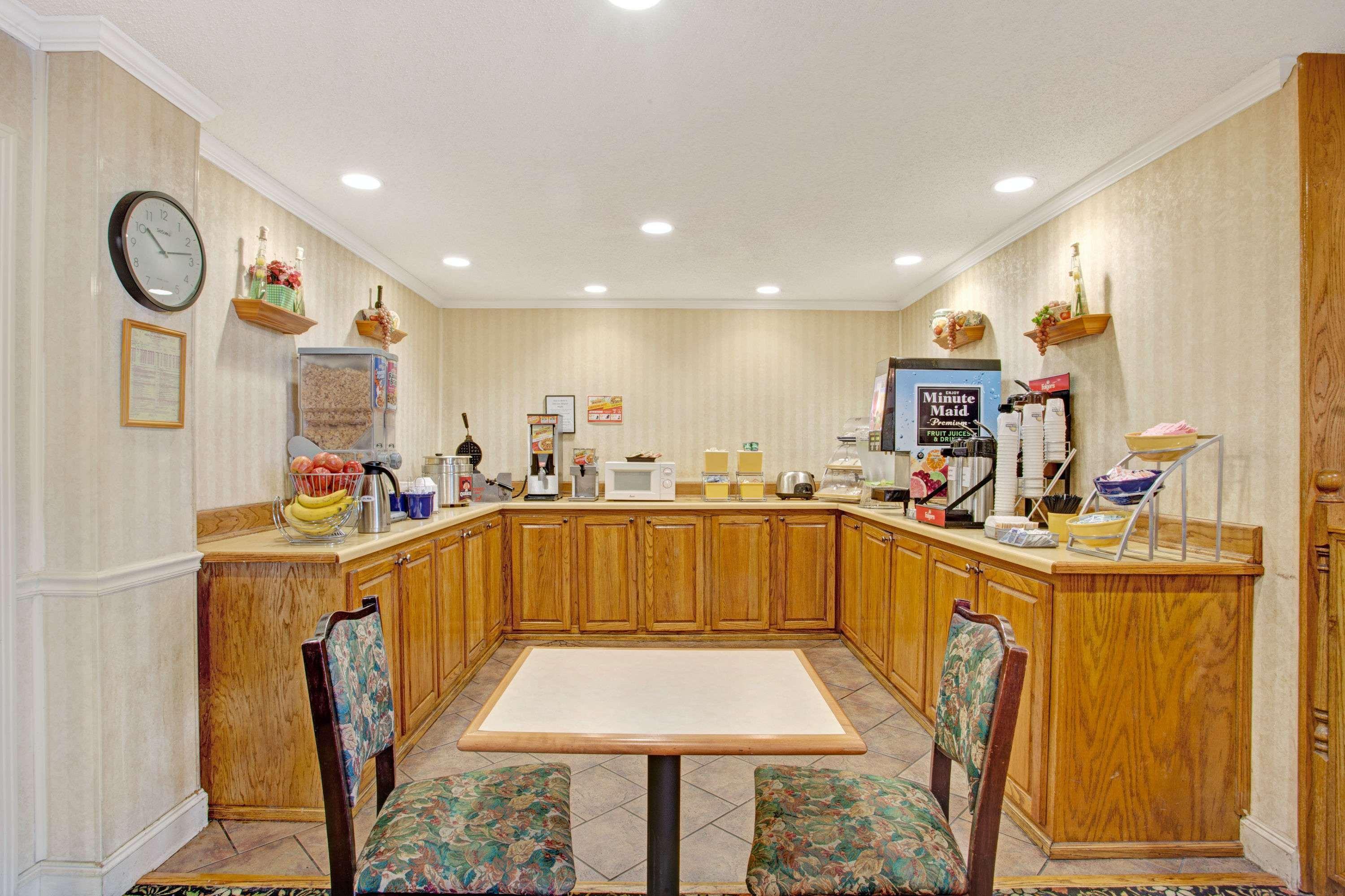Days Inn & Suites By Wyndham Collierville Germantown Area Eksteriør bilde
